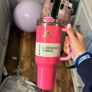 Pink parade pink stanley 40 oz limited edition